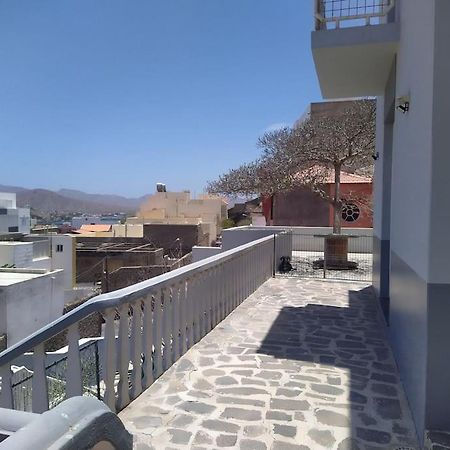 Vivenda Com Patio, No Coracao Do Mindelo别墅 外观 照片