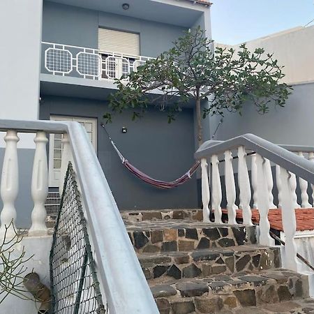 Vivenda Com Patio, No Coracao Do Mindelo别墅 外观 照片