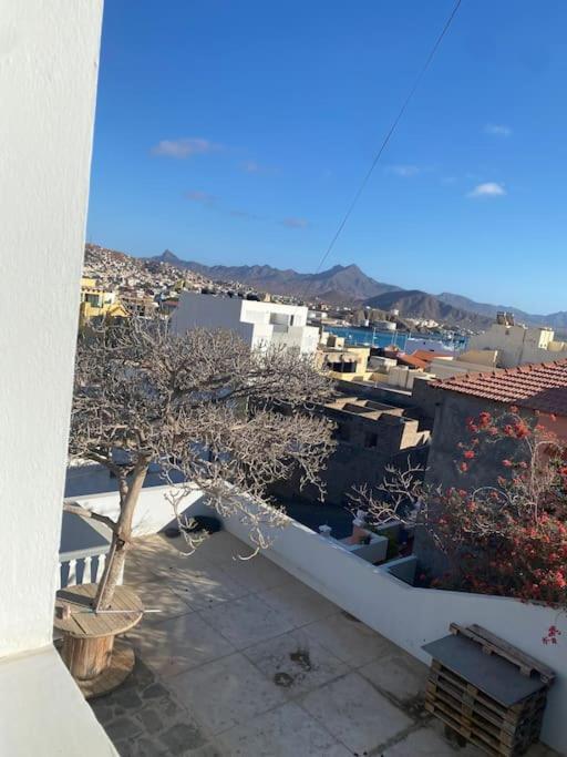 Vivenda Com Patio, No Coracao Do Mindelo别墅 外观 照片